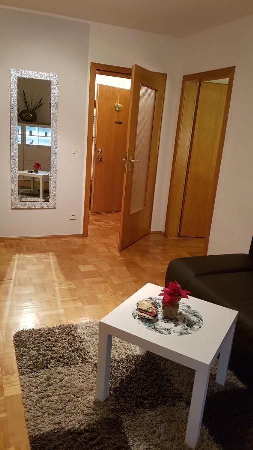 Ferien-& Monteurwohnung Koenen2 Nah Am Westfield Centro Oberhausen  Esterno foto